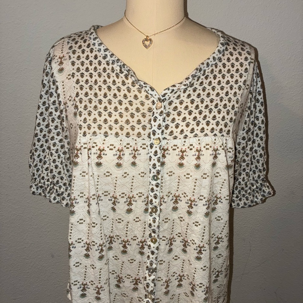 Lucky Brand Cream and Black Patterned Blouse